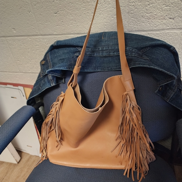 Jessica Simpson, faux leather Women Ten Tote, Color: Tan with fringe on sides.!! - Picture 10 of 10